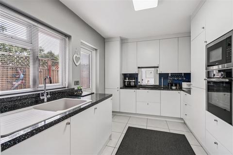 3 bedroom maisonette for sale, Moorfield Road, Denham