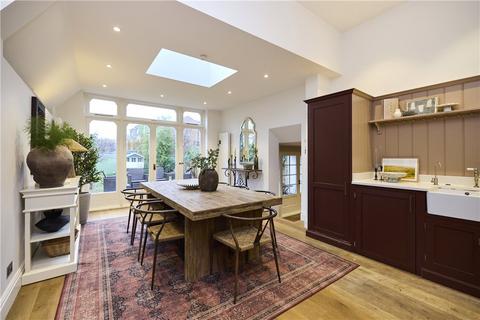 4 bedroom terraced house to rent, Rosebery Road, London N10