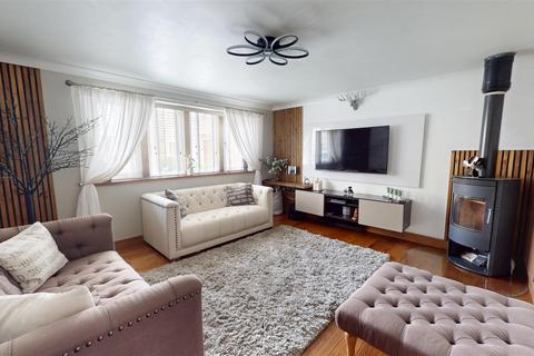 5 bedroom detached house for sale, The Pastures, Shelf, Halifax