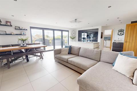 5 bedroom detached house for sale, The Pastures, Shelf, Halifax