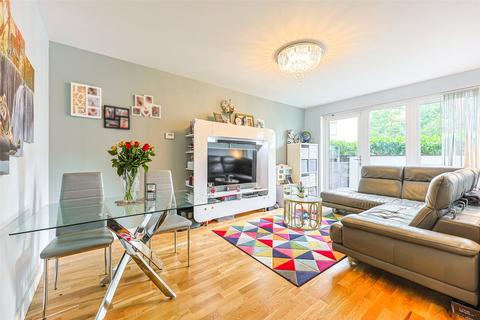 Guardian Avenue, Colindale, NW9