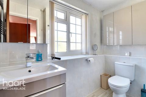 18 Highgrove Road, Chatham, ME5 7QE