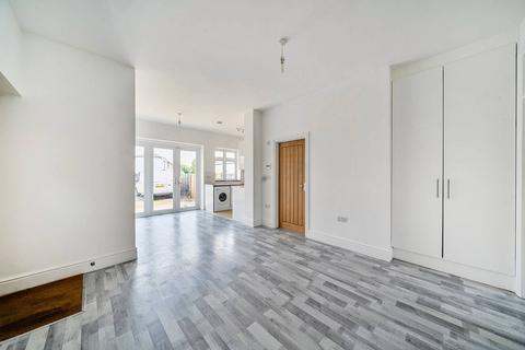 2 bedroom flat to rent, Tolworth Rise South, Tolworth, Surbiton, KT5