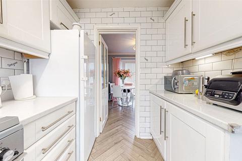 3 bedroom terraced house for sale, Fairisle Close, Manchester M11