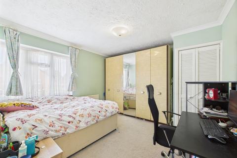 10 Downbarns Road, Ruislip, HA4 0LY