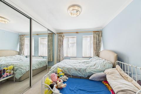 10 Downbarns Road, Ruislip, HA4 0LY