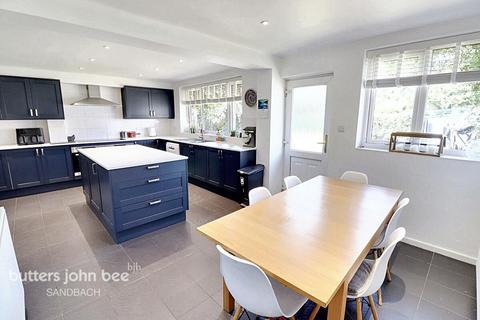 6 bedroom semi-detached house for sale, Wrights Lane, Sandbach