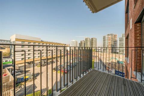 1 bedroom flat for sale, Thunderer Walk, London SE18