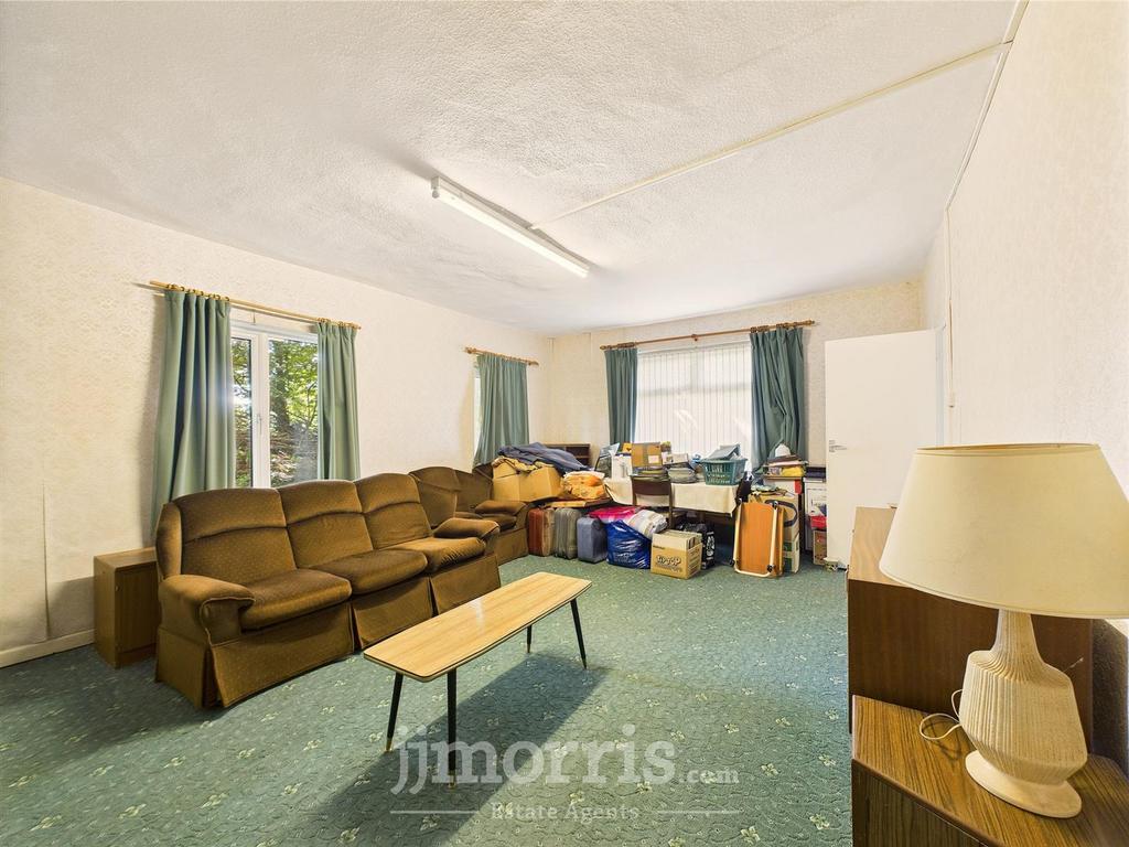 CAM02122 G0-PR0307-STILL004.jpg