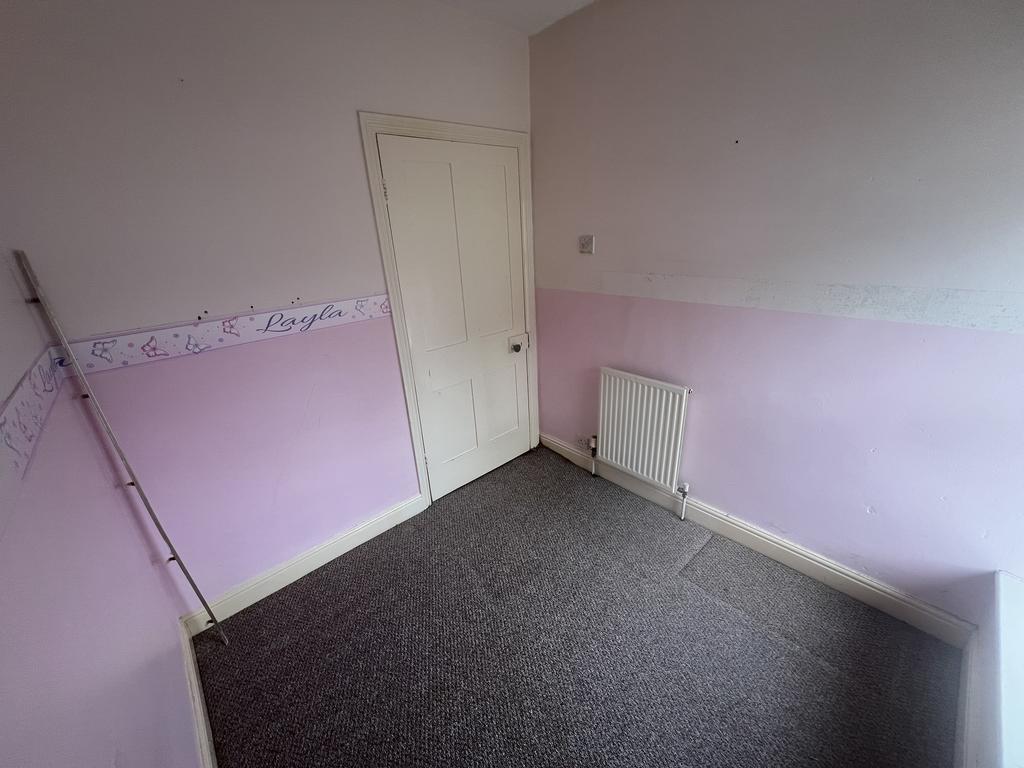 Front bedroom 3/study