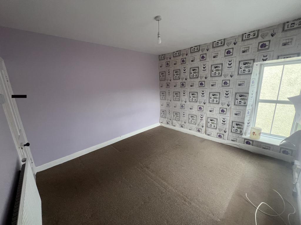 Rear bedroom 1