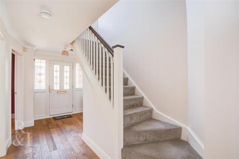 4 bedroom detached house for sale, Kensington Drive, Tamworth