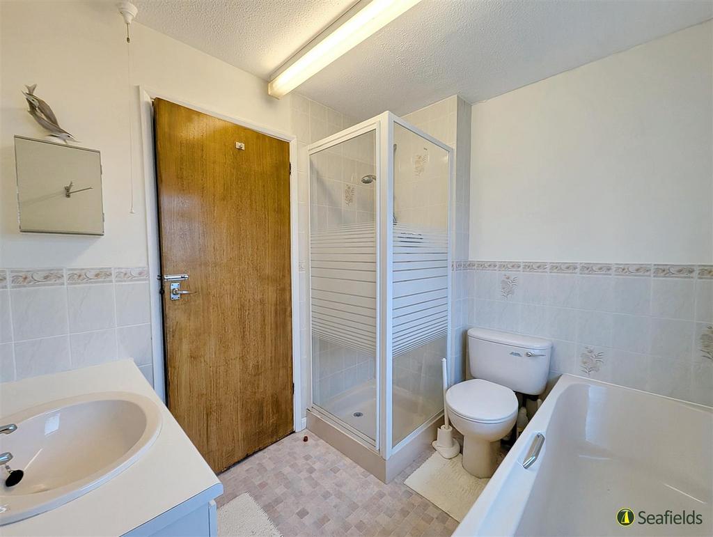 Family Bath/Shower Room