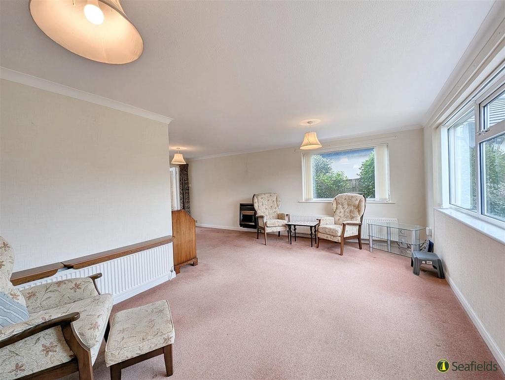 Sitting/Dining Room