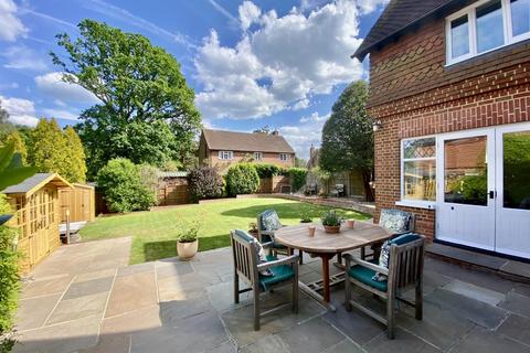 Yorick Cottage Weycombe Road, Haslemere, GU27 1EL