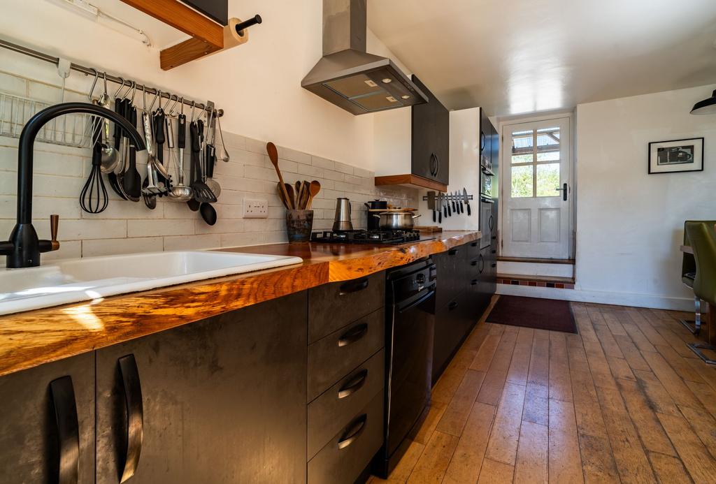 Kitchen / Breakfast Room