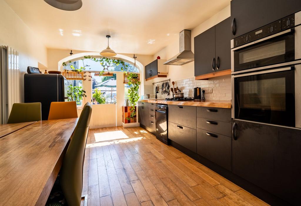 Kitchen / Breakfast Room