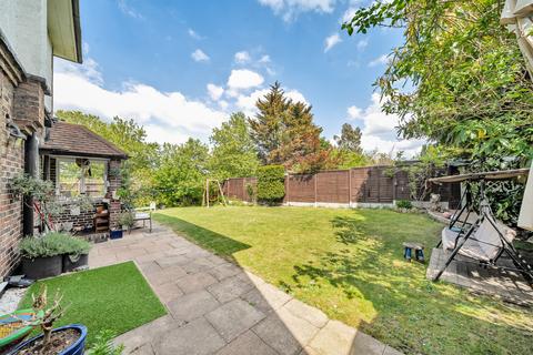 3 bedroom detached house for sale, Woodyates Road, Lee