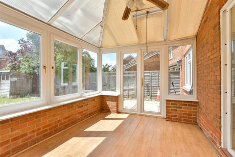 4 bedroom detached house for sale, Harebell Close, Sheerness ME12