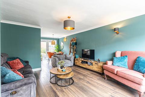 undefined, Newton Close, Wakefield, WF1