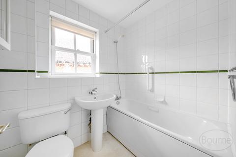 29 Monro Drive, Guildford, GU2 9PS
