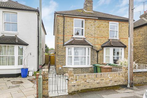 32 Edgell Road, Staines-upon-thames, TW18 2ES