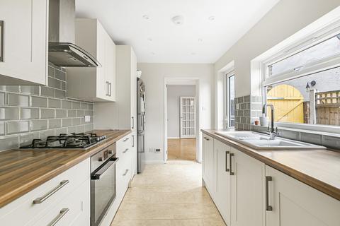 32 Edgell Road, Staines-upon-thames, TW18 2ES