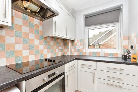 2 bedroom maisonette for sale, Trehaven Parade, Reigate RH2