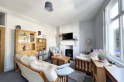 6 Station Road, Deepcar, Sheffield, S36 2UQ