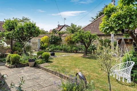 1 Bernards Close, Chearsley, Aylesbury, HP18 0BX