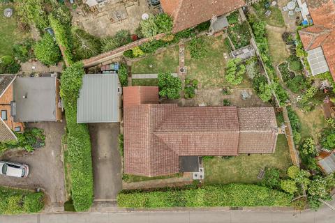 1 Bernards Close, Chearsley, Aylesbury, HP18 0BX