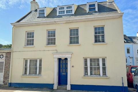 High Street, Alderney GY9