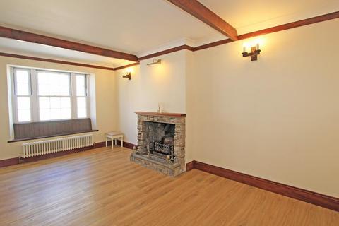 4 bedroom townhouse for sale, High Street, Alderney GY9