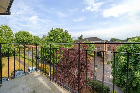 24 Lockesley Square, Surbiton, KT6 6RT