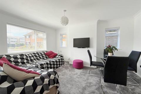 2 bedroom flat for sale, Manor View Court, Sompting Avenue, Worthing