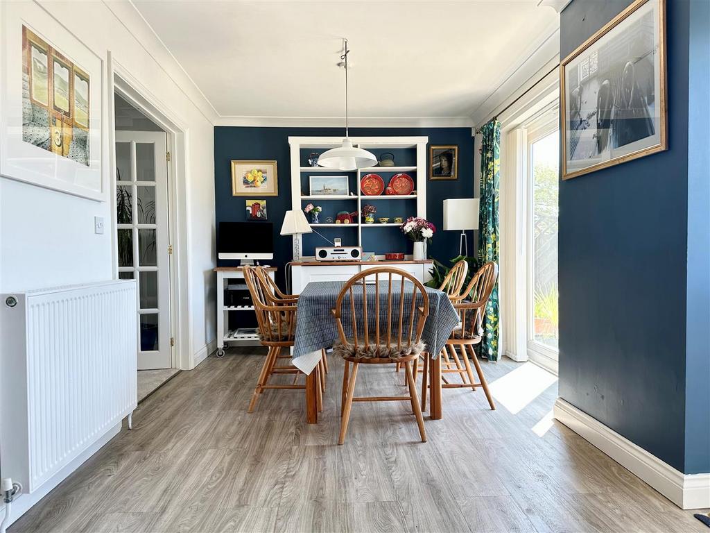 Dining Room.jpg