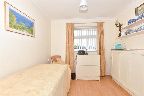 16 Avondale Close, Whitstable, CT5 3QA