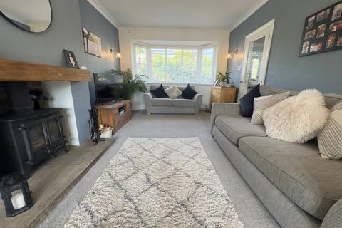 3 bedroom semi-detached house for sale, Southlands Grove, Bingley, BD16