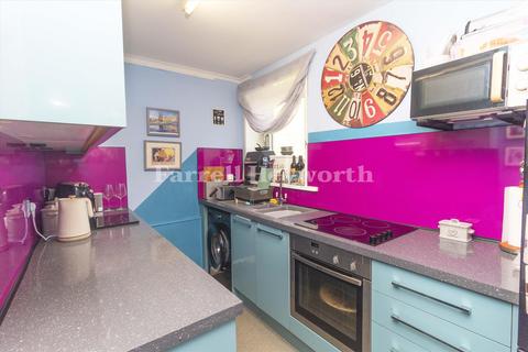 2 bedroom flat for sale, Mainway, Lancaster LA1