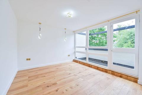 2 bedroom maisonette to rent, Teak Close, Rotherhithe, London, SE16