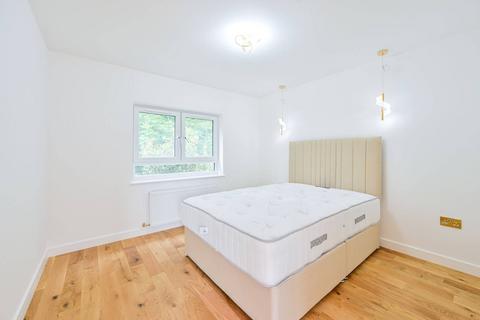 2 bedroom maisonette to rent, Fir Trees Close, Rotherhithe, London, SE16