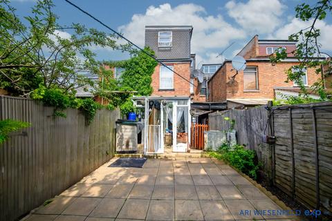 5 bedroom terraced house for sale, Albert Road, London NW4