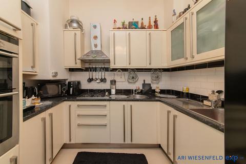 5 bedroom terraced house for sale, Albert Road, London NW4