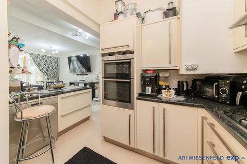 5 bedroom terraced house for sale, Albert Road, London NW4