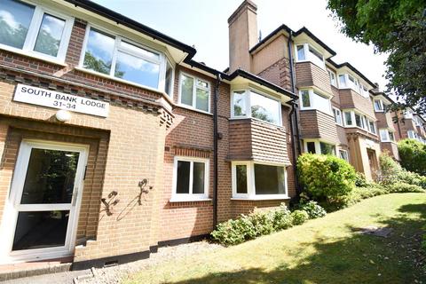 2 bedroom apartment to rent, South Bank, Surbiton
