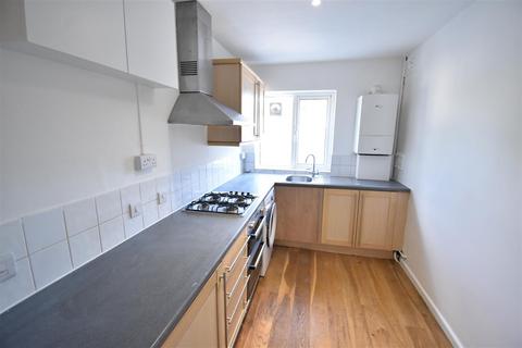 2 bedroom apartment to rent, South Bank, Surbiton