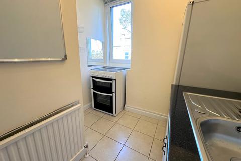2 bedroom flat to rent, Eden Street, Dundee, DD4