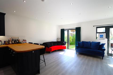 2 bedroom house for sale, Parade Road, Jersey JE2