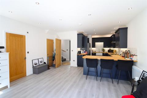 2 bedroom house for sale, Parade Road, Jersey JE2