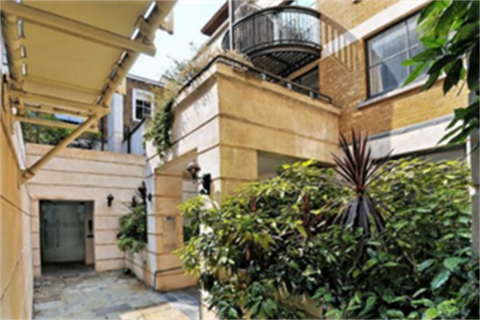Studio to rent, Printers Inn Court, Cursitor Street, Farringdon, London, EC4A